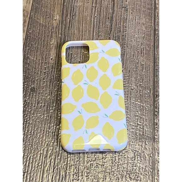 New w/o box Iphone 11 lemon phone case - Picture 2 of 4